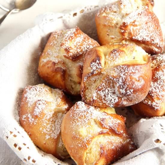 Romanian Sweet Cheese Pies