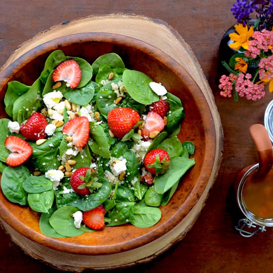 Spinach, Quinoa & Strawberry Salad