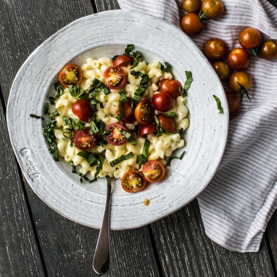 Tomato Basil Macaroni and Cheese