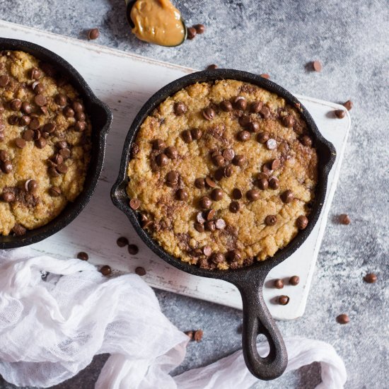 Skillet Chocolate Chip Cookie