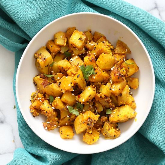 Gujarati Potatoes