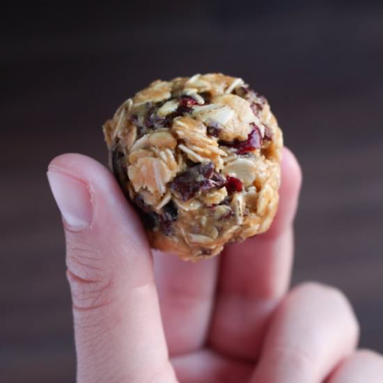 Oats & Peanut Butter Bites