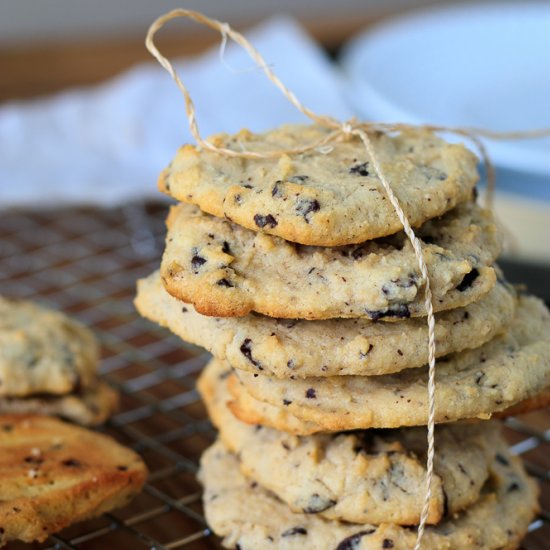 Keto Chocolate Chip Cookies