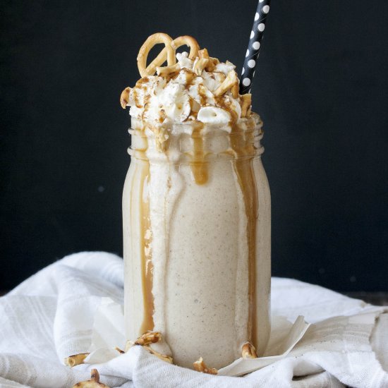 Pretzel Oatmeal Cookie Smoothie