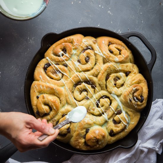 Pandan Cinnamon Raisin Rolls