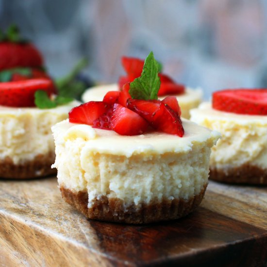 Mini Strawberry Cheesecakes