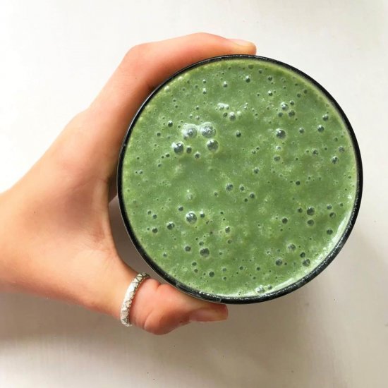 Hazelnut Spirulina Green Smoothie