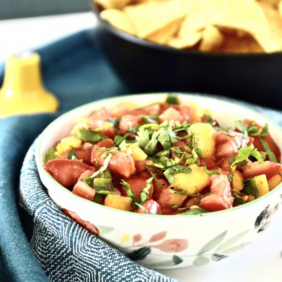 Simple Mango Salsa