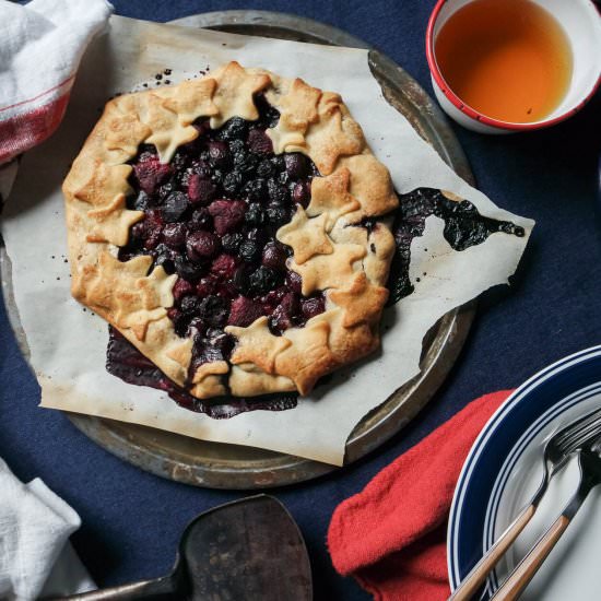 Grilled Dessert: Red & Blue Berry Pie