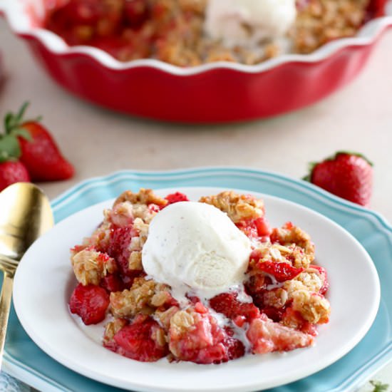 Easy Strawberry Crisp