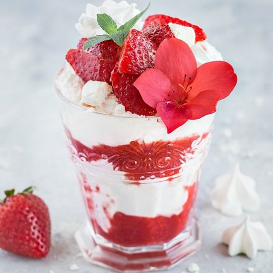 Strawberry Eton Mess