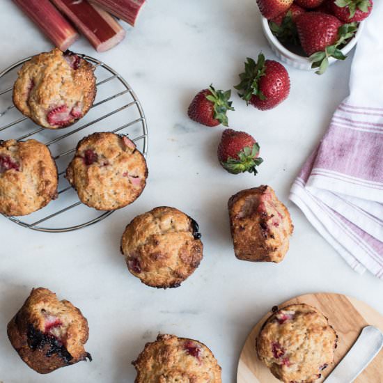 Strawberry Rhubarb Yogurt Muffins