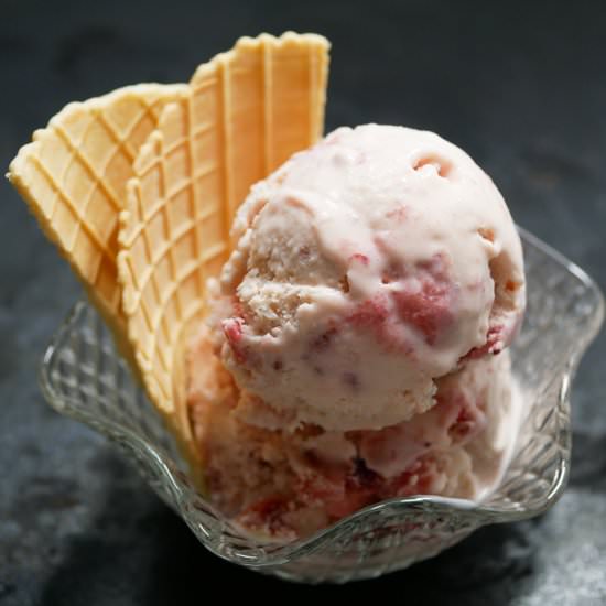 Strawberry Ice Cream with Vodka