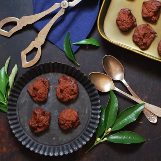 Chocolate meringue cookies