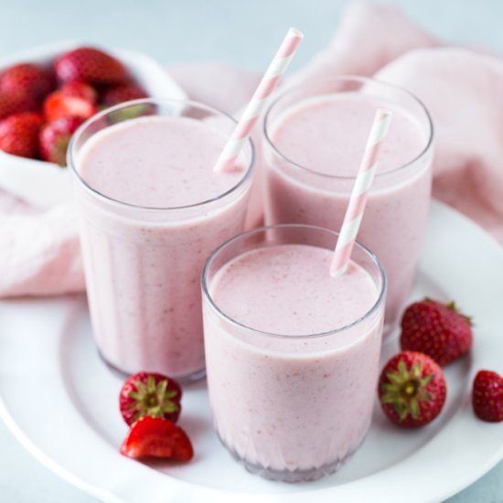 Healthy Strawberry Milkshake