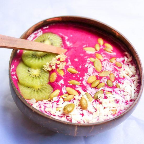 Mint Dragonfruit Smoothie Bowl