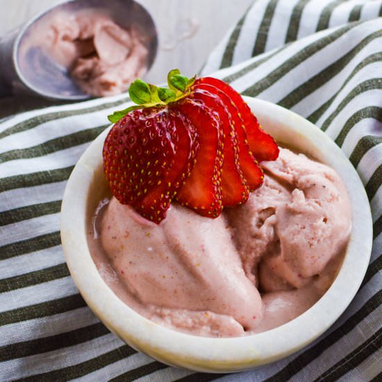 Strawberry-Banana Vegan Ice Cream