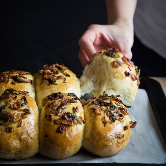 Caramelized Onions Baked Buns