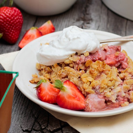 Strawberry Rhubarb Crumble