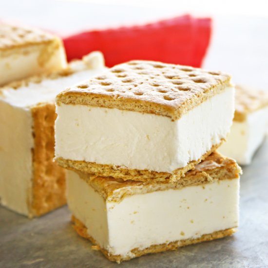 Easy Skinny Ice Cream Sandwiches