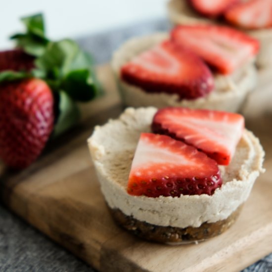 8-Ingredient Raw Vegan Cheesecake