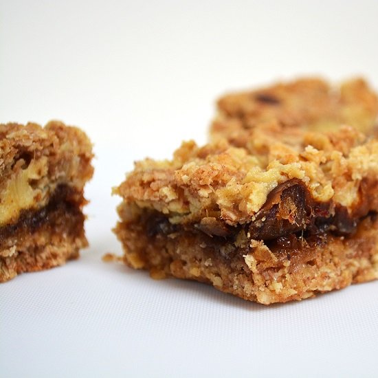 Caramel Date Oat Bars