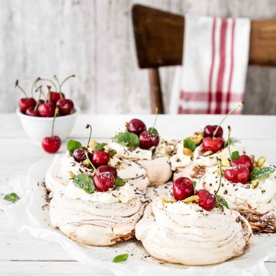 Pavlova with Cherries