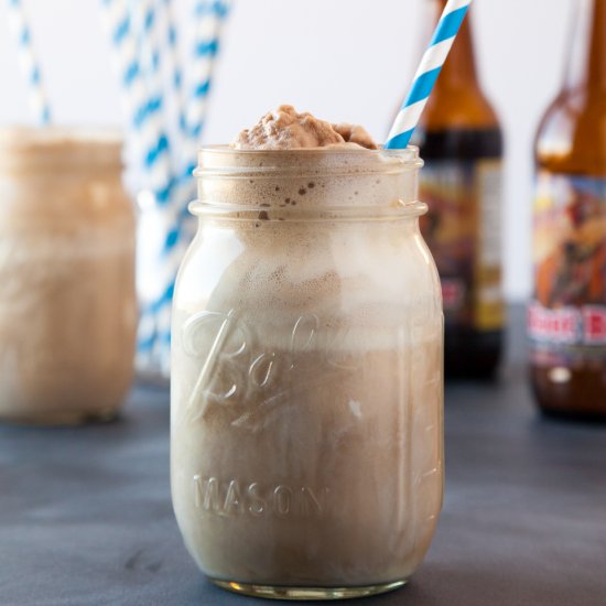 Old Fashioned Root Beer Floats