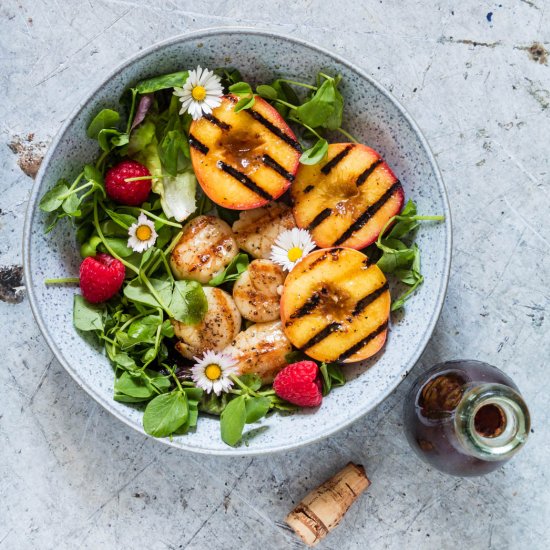 Grilled Peach And Scallop Salad