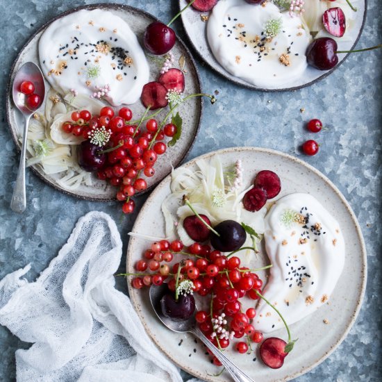 Summer berry and fennel salad