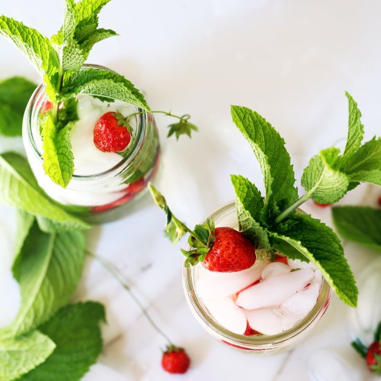 Strawberry White Wine Spritzer