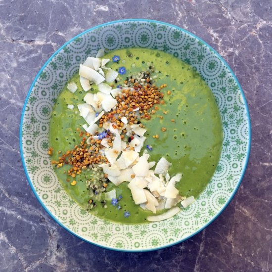 Mango Moringa Smoothie Bowl