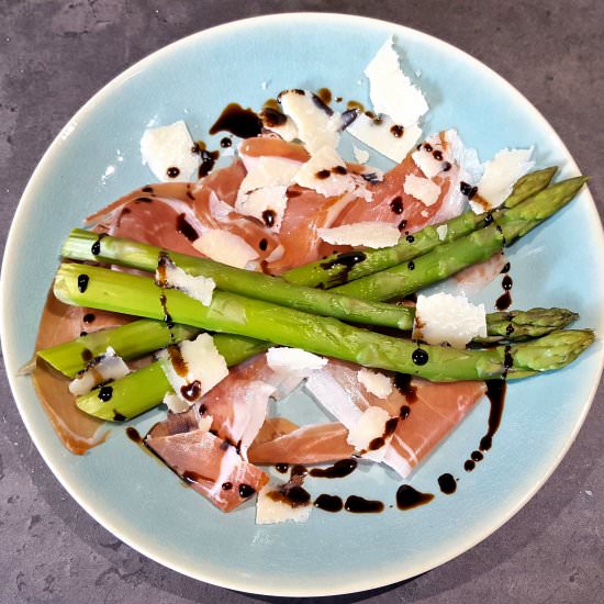 Steamed Green Asparagus