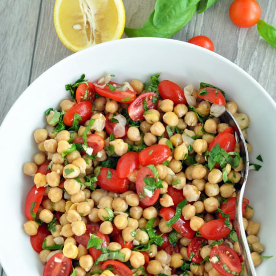 Summer Salad with Chickpeas