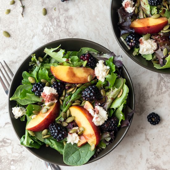 Summery Salad Berry Vinaigrette