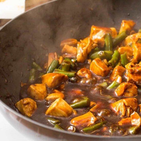 Spicy Garlic Chicken and Green Beans