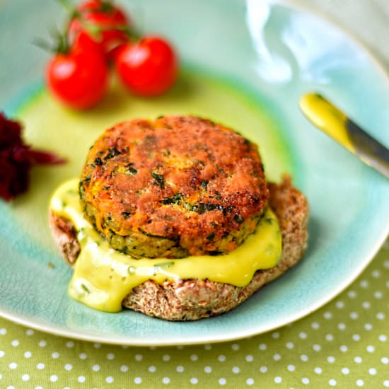 Carrot, Courgette, & Halloumi Burger