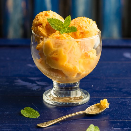 Apricots and Almond Milk Ice Cream