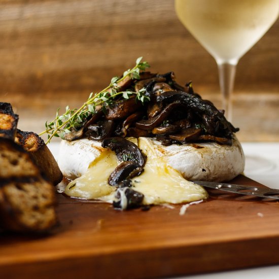 Grilled Brie with Mushrooms