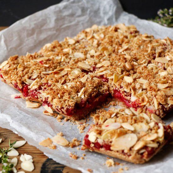 Redcurrant Quinoa Crumble Bars