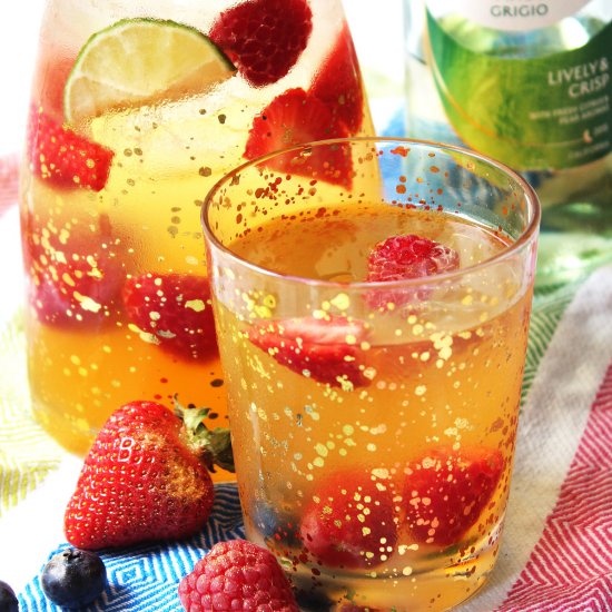 White Wine Sangria (Sangria Blanca)