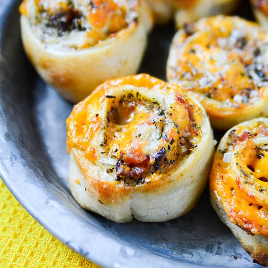 Garlic Butter Bacon Cheddar Wheels