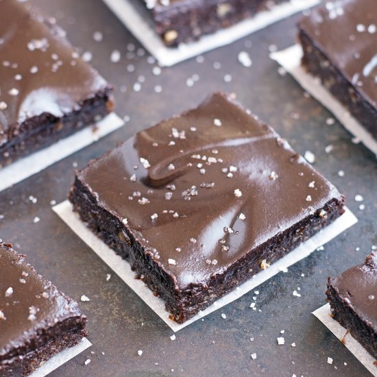 Fudgy No-Bake Brownies