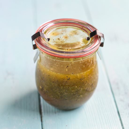 Simple Mediterranean Salad Dressing