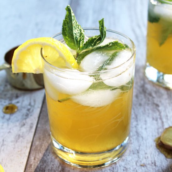 Honey Ginger Mint Vodka Lemonade