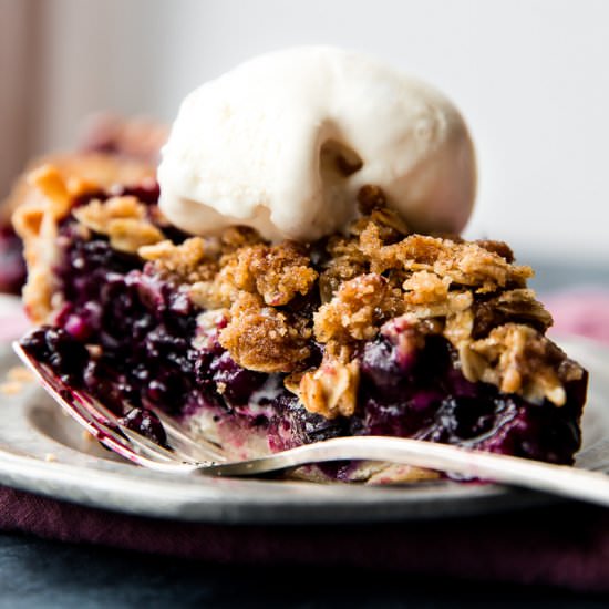 Blueberry Crumble Pie