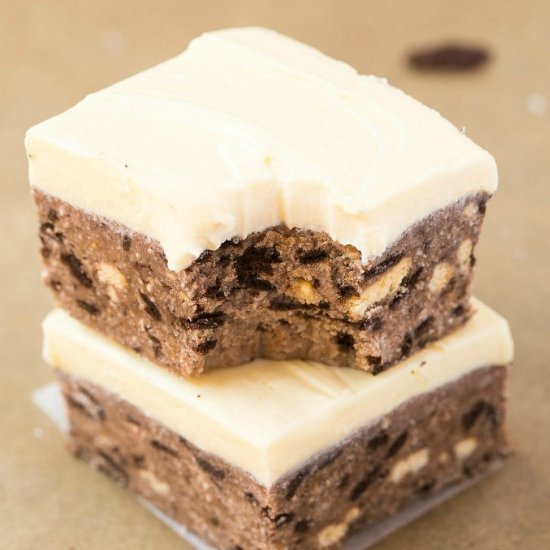 Cookies and Cream Breakfast Bars