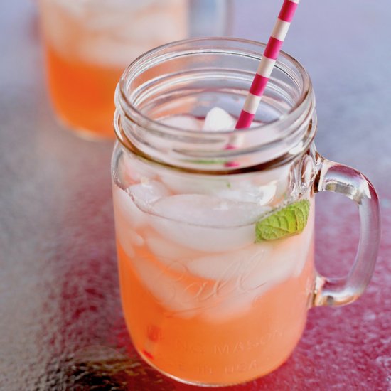 Rhubarb Lemonade