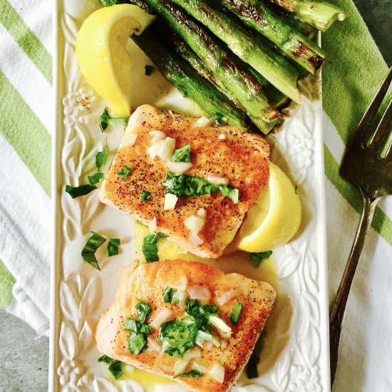 Pan Seared Salmon with Asparagus