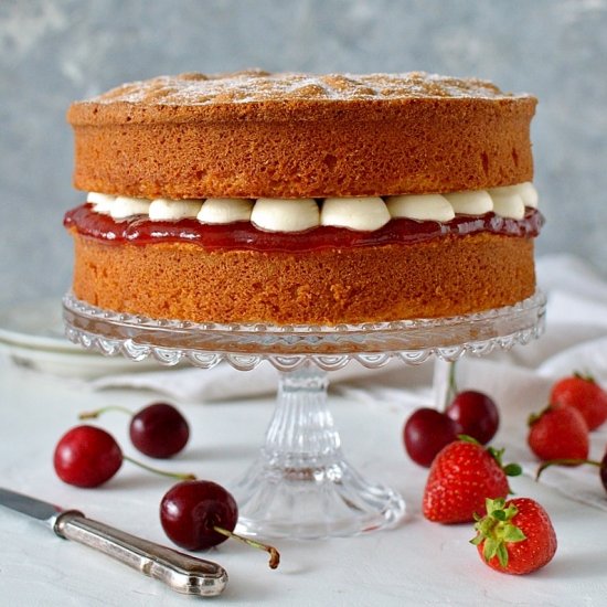 Classic Victoria Sponge Cake